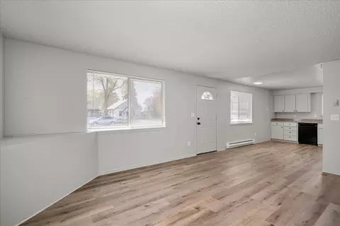 Living - 820 E Rowan Ave, Spokane, WA 99207 photo 3 of 6