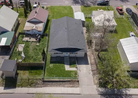 View/Area - 820 E Rowan Ave, Spokane, WA 99207 photo 2 of 10