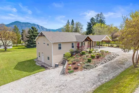 800 N Victoria St, Chewelah, WA 99109
