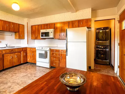 Kitchen - 2227 E 7th Ave, Spokane, WA 99202 photo 4 of 4
