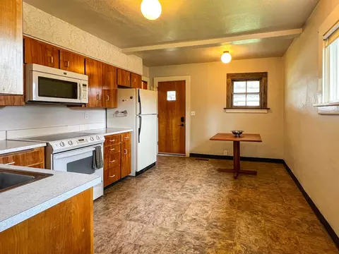 Kitchen - 2227 E 7th Ave, Spokane, WA 99202 photo 2 of 4