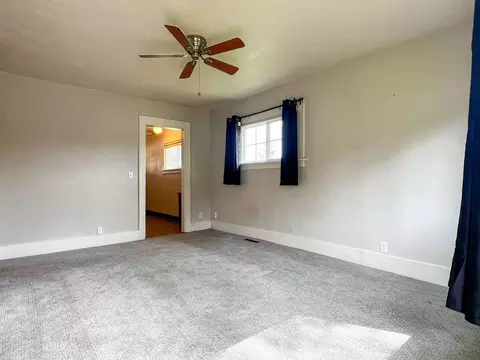 Living - 2227 E 7th Ave, Spokane, WA 99202 photo 1 of 4