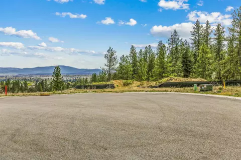 5101 N Scenic Ln, Spokane, WA 99212