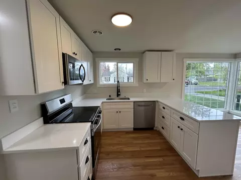 Kitchen - 1028 E 40th Ave, Spokane, WA 99203 photo 4 of 6