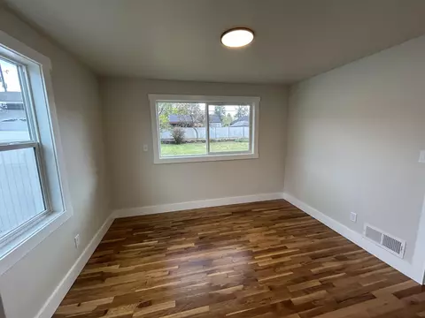 Bedroom - 1028 E 40th Ave, Spokane, WA 99203 photo 9 of 9