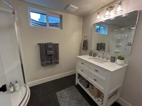 Bath - 1028 E 40th Ave, Spokane, WA 99203 photo 1 of 6