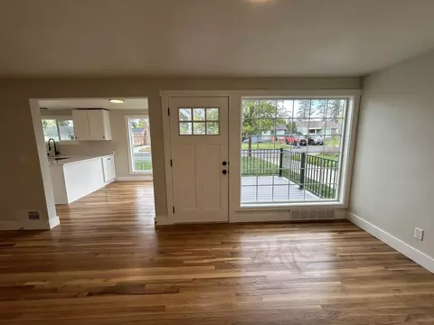 Living - 1028 E 40th Ave, Spokane, WA 99203 photo 6 of 6