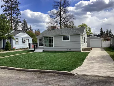 Exterior - 1028 E 40th Ave, Spokane, WA 99203 photo 3 of 8