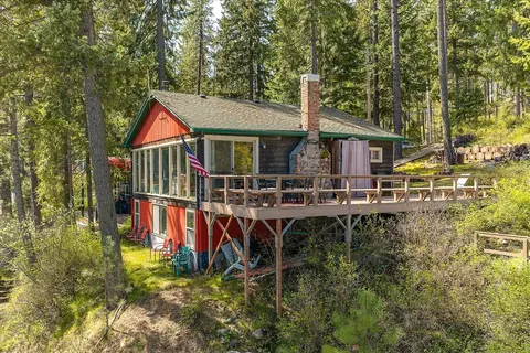 43989 Silver Beach Rd, Loon Lake, WA 99148