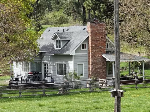 28628 N Dunn Rd, Chattaroy, WA 99003