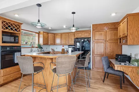 Kitchen - 17607 E Judkins Rd, Spokane, WA 99217 photo 2 of 3