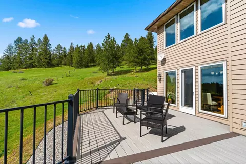 Exterior - 17607 E Judkins Rd, Spokane, WA 99217 photo 4 of 8