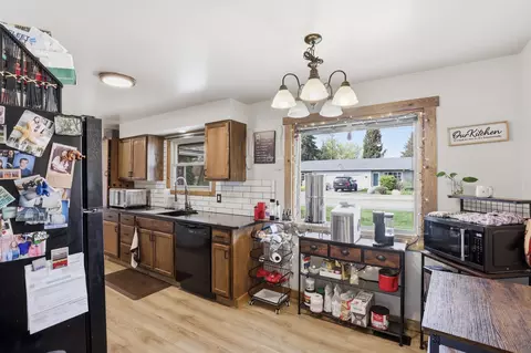 Kitchen - 10720 E 10722 E Springfield Ave, Spokane Valley, WA 99206 photo 1 of 8