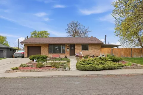 3150 W Queen Pl, Spokane, WA 99205