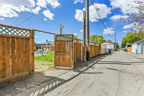 Exterior - 1805 E Central Ave, Spokane, WA 99208 photo 6 of 7