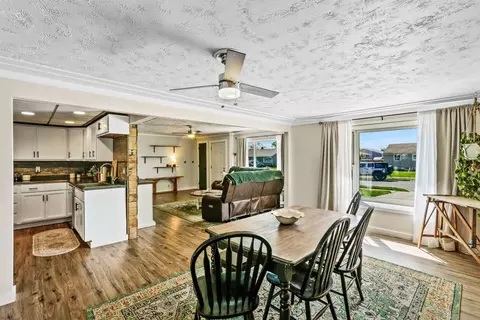 Dining - 1805 E Central Ave, Spokane, WA 99208 photo 1 of 2