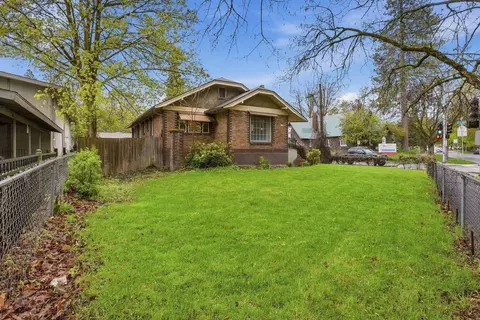 2423 S Grand Blvd, Spokane, WA 99203