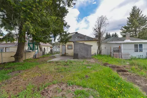 Exterior - 1823 E 5th Ave, Spokane, WA 99202 photo 4 of 5