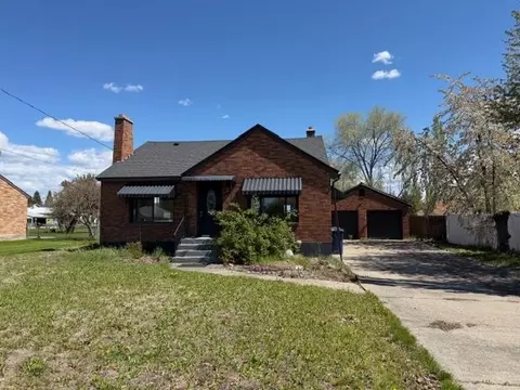 224 N Locust Rd, Spokane Valley, WA 99206
