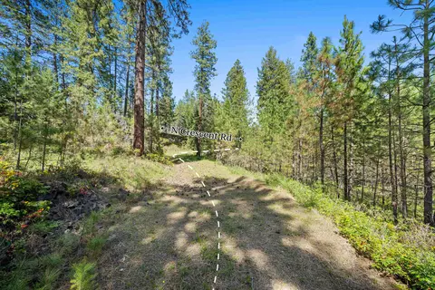 230 N Nn N Crescent Rd, Colbert, WA 99005