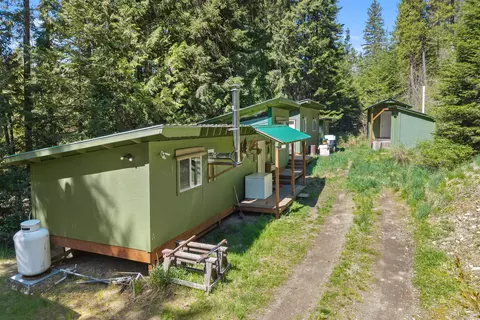 30762 N Leclerc Rd, Ione, WA 99139
