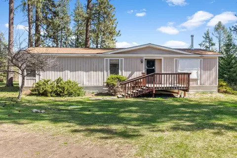27220 N Milan Rd, Chattaroy, WA 99003