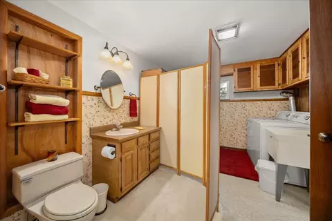 Bath - 235 N Spangle Ave, Spangle, WA 99031 photo 2 of 3