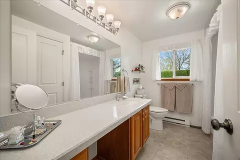 Bath - 235 N Spangle Ave, Spangle, WA 99031 photo 1 of 3