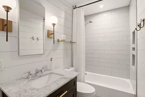 Bath - 1628 E 36th Ave, Spokane, WA 99203 photo 3 of 3