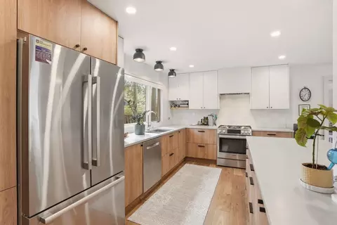Kitchen - 1628 E 36th Ave, Spokane, WA 99203 photo 3 of 4