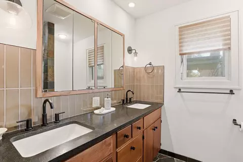 Bath - 1628 E 36th Ave, Spokane, WA 99203 photo 1 of 3
