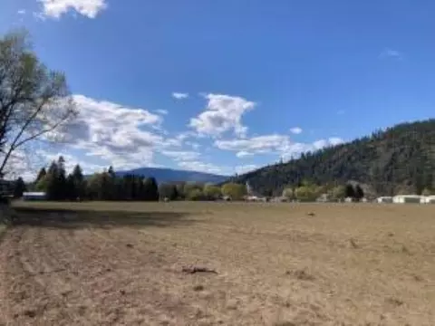 4 Nn E 6th Ave, Kettle Falls, WA 99141