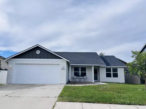 12612 W Pacific Ct, Airway Heights, WA 99001