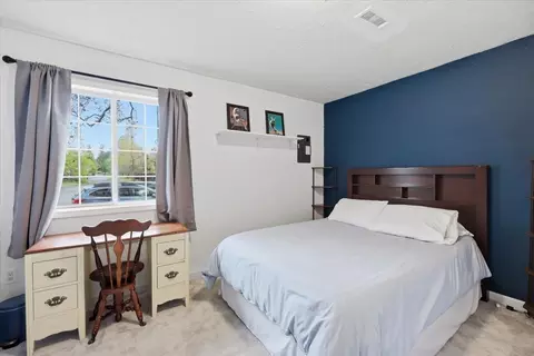 Bedroom - 4134 E 33rd Ave, Spokane, WA 99223 photo 3 of 3