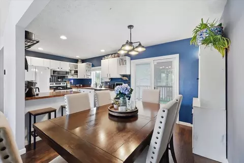 Dining - 4134 E 33rd Ave, Spokane, WA 99223 photo 2 of 3