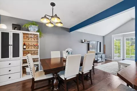 Dining - 4134 E 33rd Ave, Spokane, WA 99223 photo 1 of 3