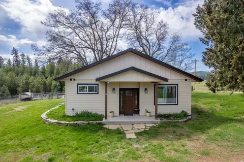332 Bergen Rd, Newport, WA 99156