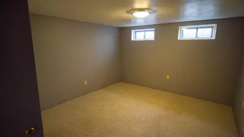 Bedroom - 604 E Queen Ave, Spokane, WA 99207 photo 7 of 8