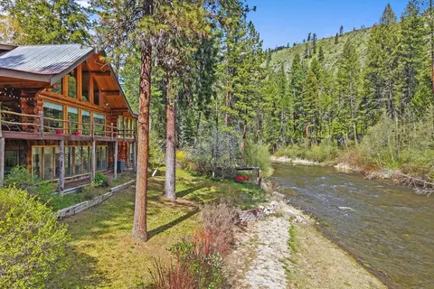 12120 21 S Hwy, Keller, WA 99140