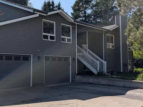 795 SE Greenhill Rd, Pullman, WA 99163