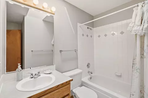 Bath - 3319 E 65th Ave, Spokane, WA 99223 photo 3 of 3
