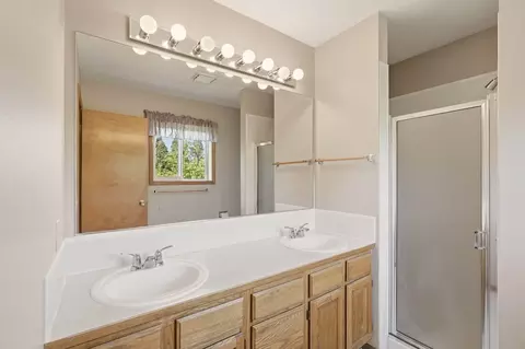 Bath - 3319 E 65th Ave, Spokane, WA 99223 photo 2 of 3