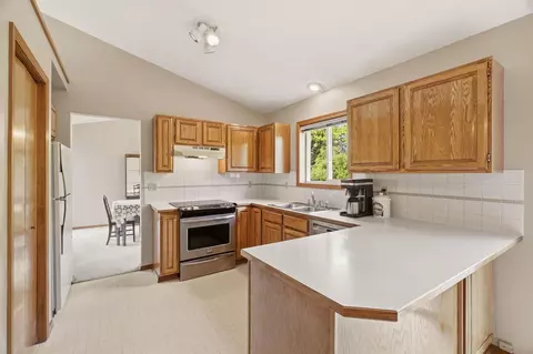 Kitchen - 3319 E 65th Ave, Spokane, WA 99223 photo 2 of 4