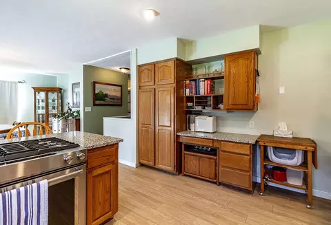 Kitchen - 21 W Chattaroy Rd, Colbert, WA 99005 photo 1 of 3