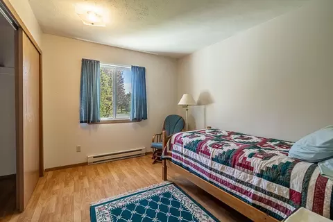 Bedroom - 21 W Chattaroy Rd, Colbert, WA 99005 photo 4 of 7