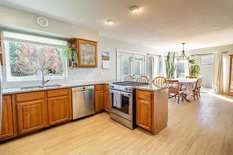 Kitchen - 21 W Chattaroy Rd, Colbert, WA 99005 photo 2 of 3
