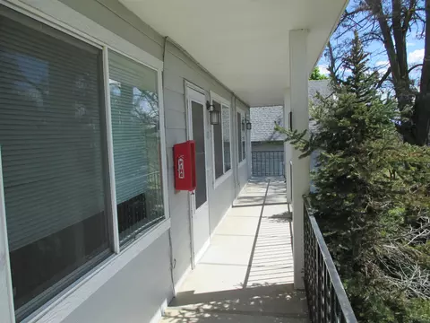 Exterior - 547 E Fairview Ave, Spokane, WA 99207 photo 7 of 8