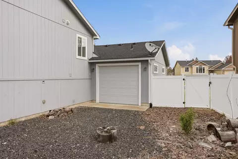 Exterior - 418 E Parker Dr, Colbert, WA 99005 photo 2 of 10