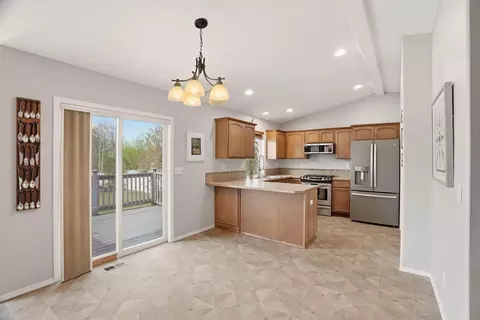 Kitchen - 418 E Parker Dr, Colbert, WA 99005 photo 2 of 4