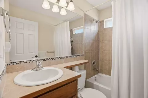 Bath - 418 E Parker Dr, Colbert, WA 99005 photo 3 of 4